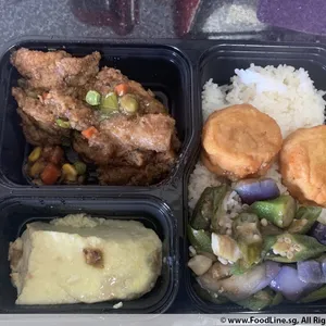 5 Days Lunch Tingkat Package (Weekdays Only)