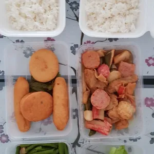 28 Days Lunch Tingkat Package (Incl. Weekends)
