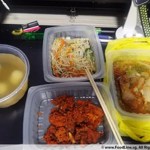 Lunch Tingkat (20 Days, 3 Dishes + Soup OR 4 Dishes)