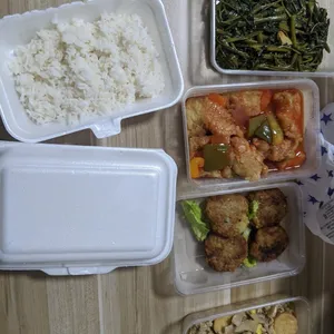 20 Days Lunch Tingkat Package (Weekdays Only)