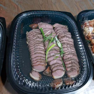 黑椒烟鸭 Smoke Duck w/ Black Pepper