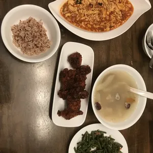 Jessie Catering Tingkat Meal - 3 dishes + 1 soup/ 4 dishes (5 days)