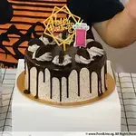 Oreo Cookies n Cream Drip Cake (Size: 8 inch- Serve for 10-14 Pax)
