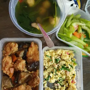 Tingkat - 3 Dishes + 1 soup/ 4 Dishes  (20 days)