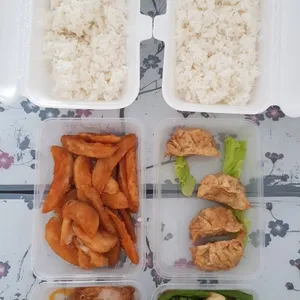 28 Days Lunch Tingkat Package (Incl. Weekends)