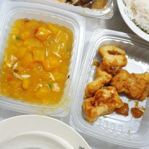 Lunch/Dinner Tingkat (5 Days, 3 Dishes + Soup OR 4 Dishes)