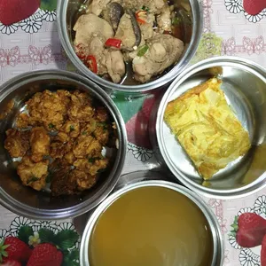 5 Days Tingkat Trial (3 Dishes + 1 Soup)