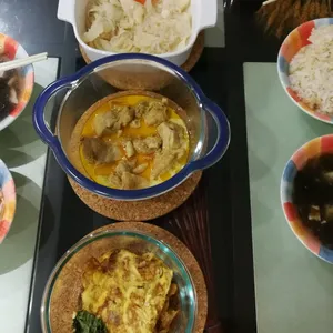 Lunch/Dinner Tingkat (5 Days, 3 Dishes + Soup OR 4 Dishes)