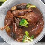 Stewed Duck With Chestnuts (Half)(4-5Person) 栗子焖鸭（半只）