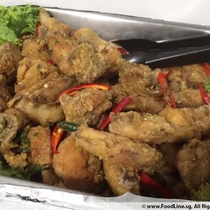 Salted Egg Chicken • 咸蛋鸡(Chef's Recommended)