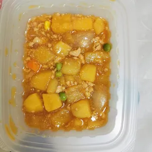 Lunch/Dinner Tingkat (5 Days, 3 Dishes + Soup OR 4 Dishes)