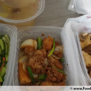 Lunch/Dinner Tingkat (5 Days, 3 Dishes + Soup OR 4 Dishes)