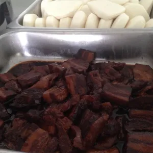 扣肉馒头 Braise Pork w/ Bun