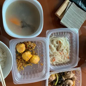Lunch/Dinner Tingkat (5 Days, 3 Dishes + Soup OR 4 Dishes)