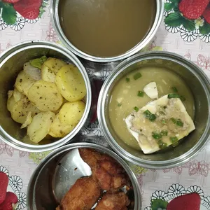 5 Days Tingkat Trial (3 Dishes + 1 Soup)
