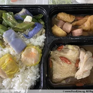 5 Days Lunch Tingkat Package (Weekdays Only)