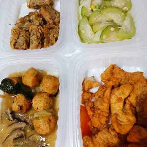 Lunch/Dinner Tingkat (10 Days, 3 Dishes + Soup OR 4 Dishes)