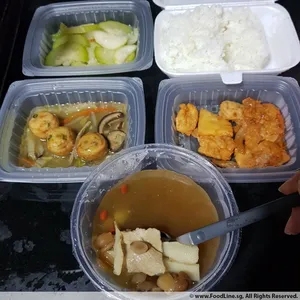 Lunch/Dinner Tingkat (5 Days, 3 Dishes + Soup OR 4 Dishes)