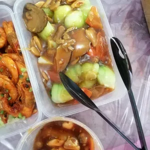Shanghai Green w/Scallop & Mushroom
三菇带子上海青