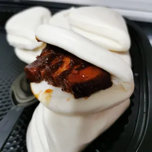 扣肉馒头 Braise Pork w/ Bun