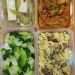 Tingkat - 3 Dishes + 1 soup/ 4 Dishes (20 days)