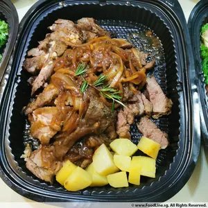 Sliced Roast Beef with Caramelized Onion