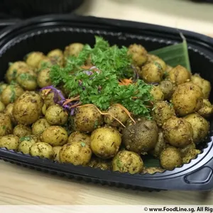 Roasted Baby Potatoes with Paprika and Herb