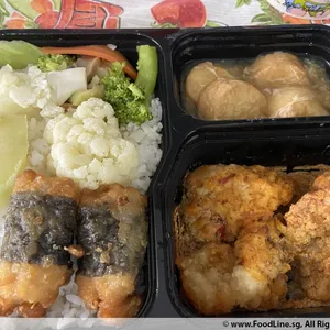5 Days Lunch Tingkat Package (Weekdays Only)