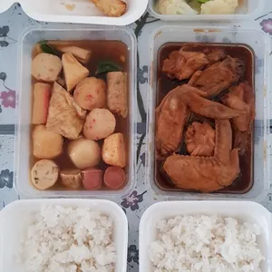 28 Days Lunch Tingkat Package (Incl. Weekends)