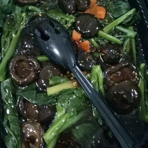 香菇芥兰 Kailan w/Mushrooms