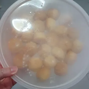 Mini Vanilla Profiteroles	迷你香草泡芙