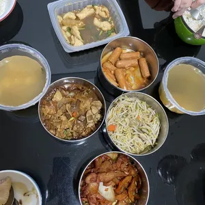 Dinner Tingkat (20 Days, 3 Dishes + Soup OR 4 Dishes)
