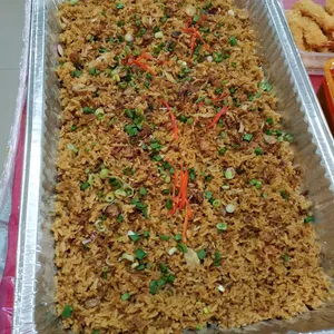 腊肠虾米香菇丝焖饭 Steamed Rice w/Sausage & Mushroom