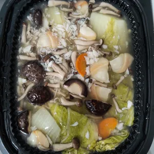 Mixed Cabbage Mushroom w Crab Meat & Pacific Clam