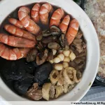 Abundant Wealth Claypot 财富一品锅<br>
(mushroom, sea cucumber, fish maw, fresh scallop, fa chye, dried oyster, long cabbage, prawn, chicken cutlet (冬菇,海参,鱼鳔, 带子, 发菜, 干蚝, 白菜, 虾,鸡肉)