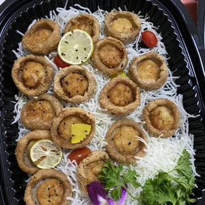 Crispy Scallop in Yam Basket with Thai Chilli Mayonnaise 香脆芋蓝带子拼泰式美奶酱
