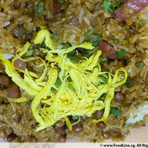 Stir-fried Glutinous Rice with Chinese Sausage 腊味生炒糯米饭