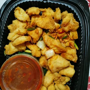 Battered Fish Fillet with Spicy Conpoy Sauce in Cantonese Style 蒜香辣味鱼片