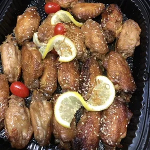 Sticky Salted Mid Wings with Maltose-Ginger Glaze 蜜汁可乐鸡中翅
