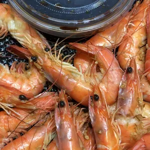 Classic Cantonese Prawn with Garlic Shoyu Sauce 传统粤式白灼虾