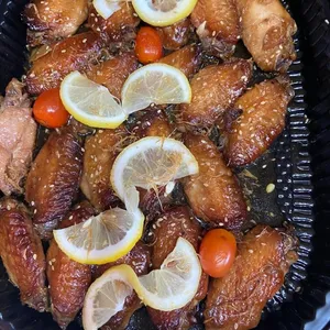 Sticky Salted Mid Wings with Maltose-Ginger Glaze 蜜汁可乐鸡中翅