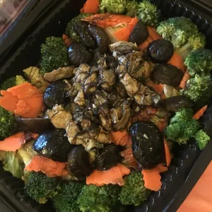 Medley Vegetable with Dried Oyster & Mushroom