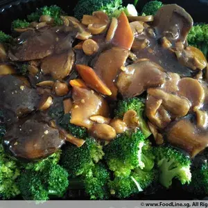 三菇西兰花 Broccoli w/ Assorted Mushroom