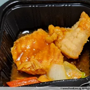 Battered Fish Fillet with Spicy Conpoy Sauce in Cantonese Style 蒜香辣味鱼片