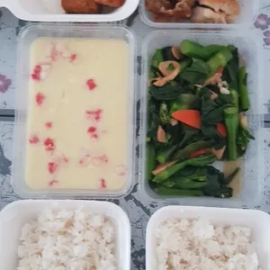 28 Days Lunch Tingkat Package (Incl. Weekends)