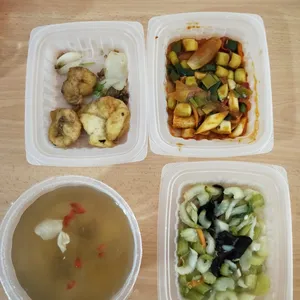 Lunch/Dinner Tingkat (5 Days, 3 Dishes + Soup OR 4 Dishes)
