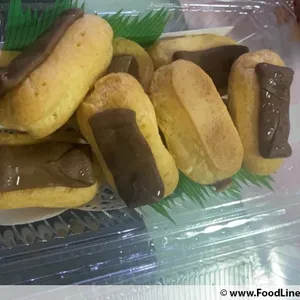 Mini Chocolaté Éclair &Home-Made Curry Puff