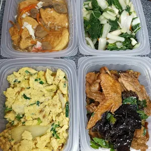 Lunch/Dinner Tingkat (5 Days, 3 Dishes + Soup OR 4 Dishes)