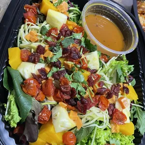 Hawaiian Green Mango Salad (V)<br><i>wth honey glazed sweet potato and
fresh pineapple</i>