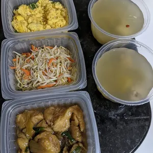 Lunch/Dinner Tingkat (5 Days, 3 Dishes + Soup OR 4 Dishes)